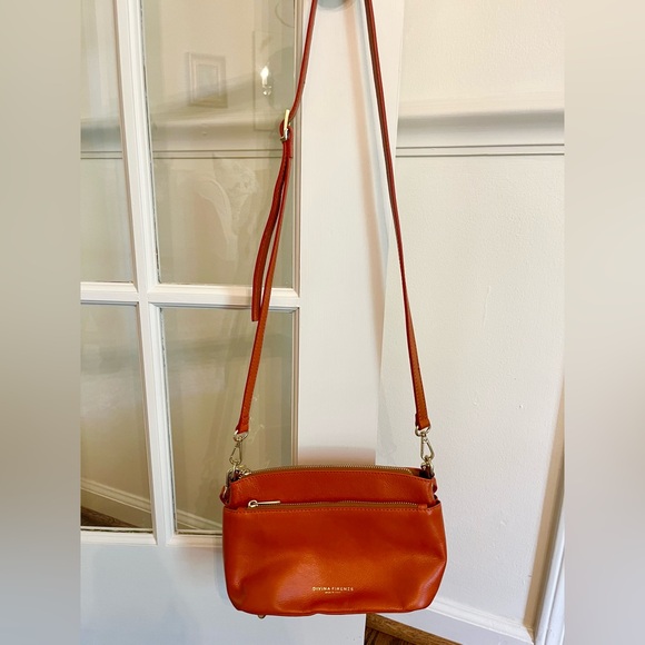 Divina Firenze Handbags - Divina Firenze Italian Leather Crossbody